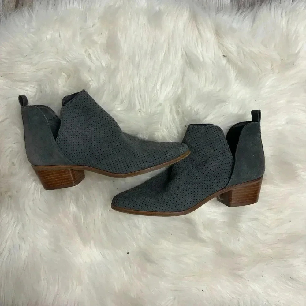 Dolce Vita Kadie gray leather ankle bootie block wood heel sz 9